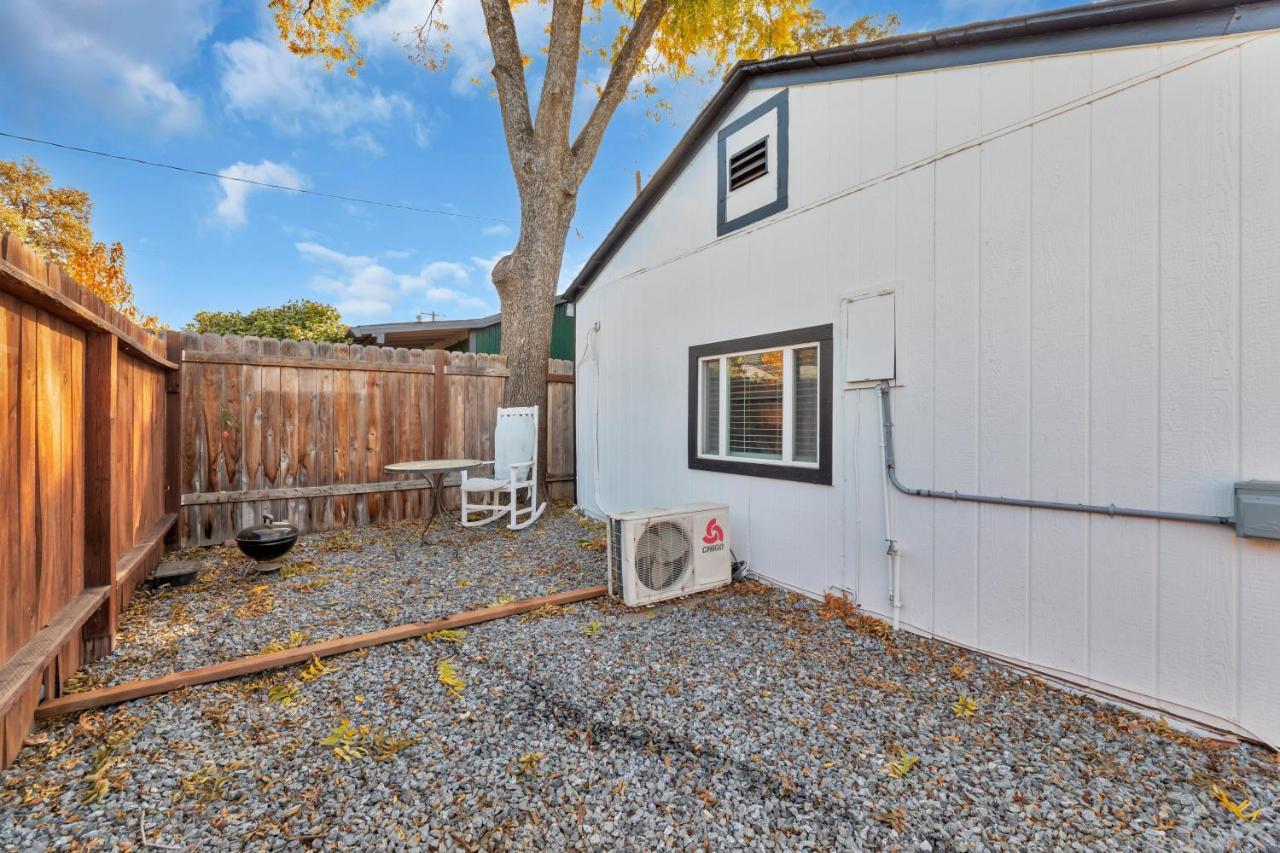 A Cottage - Walk To Uc Davis & Shriners ซาคราเมนโต ภายนอก รูปภาพ
